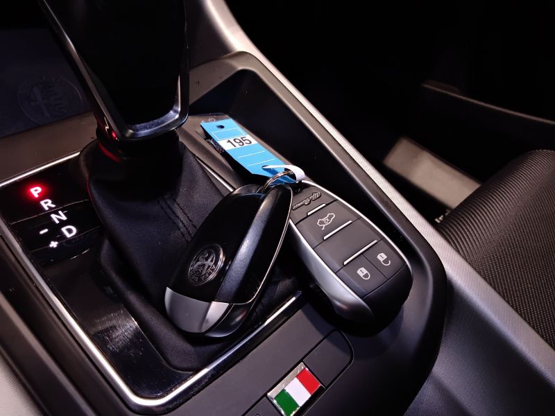 GuidiCar - ALFA ROMEO Tonale 2023 Tonale 1.5 hybrid Super 130cv tct7 Usato